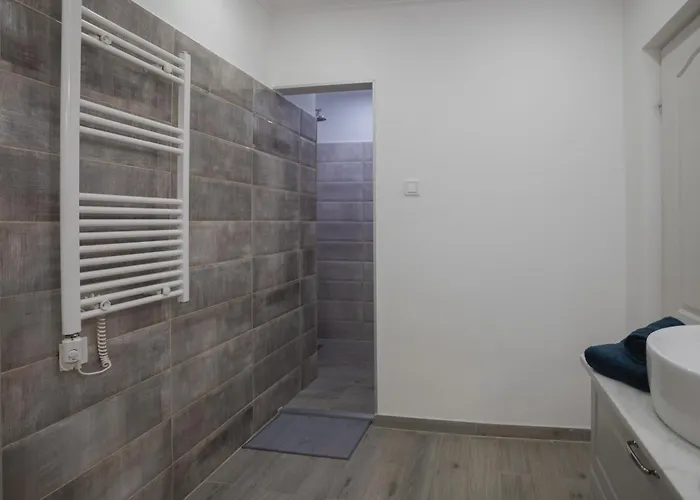 La Racha - By Agada *