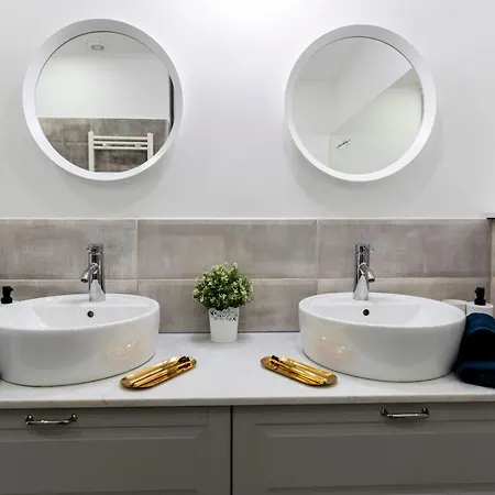 La Racha - By Agada *